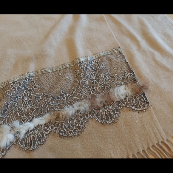 Large cashmere shawl/ Stole - Picture 2 of 4